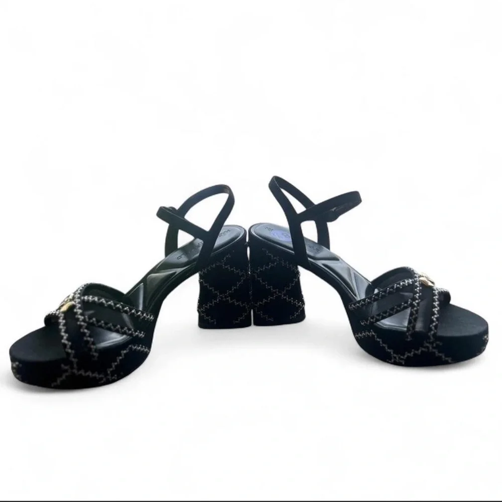 Karl Lagerfeld new without